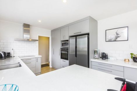 Photo of property in 5 Mitre Grove, Trentham, Upper Hutt, 5018