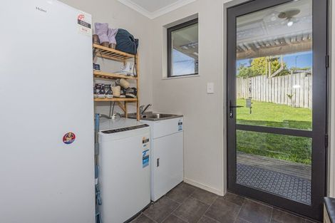 Photo of property in 11 View Street, Maungaturoto, 0520