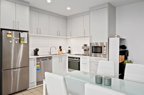 Photo of property in 208/6 Waikumete Road, Glen Eden, Auckland, 0602