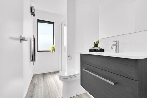 Photo of property in 37 Cunliffe Road, Redwood, Christchurch, 8051
