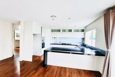 Photo of property in 4a Marina View Drive, West Harbour, Auckland, 0618