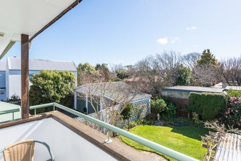 Photo of property in 37 Holly Road, St Albans, Christchurch, 8014