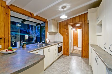 Photo of property in 69 Peach Road, Glenfield, Auckland, 0629