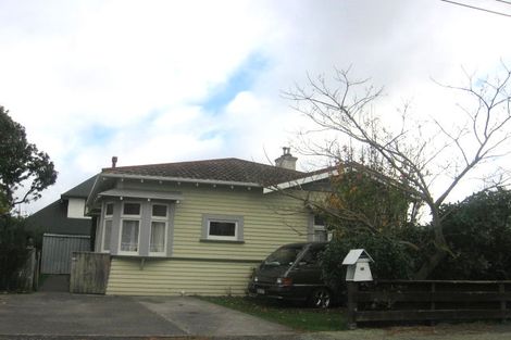 Photo of property in 40 Kingswood Street, Takaro, Palmerston North, 4412