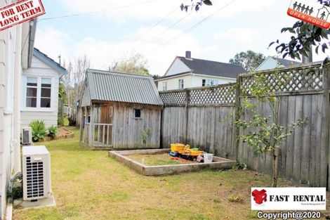Photo of property in 36 Belle Vue Avenue, Northcote Point, Auckland, 0627
