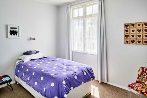 Photo of property in 10 York Street, Moera, Lower Hutt, 5010