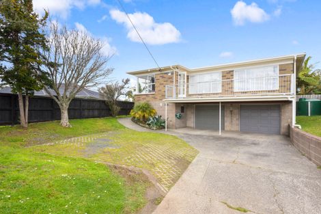 Photo of property in 39 Royal View Road, Te Atatu South, Auckland, 0610
