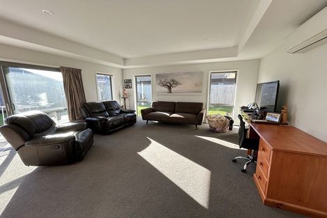 Photo of property in 34 Whincops Road, Halswell, Christchurch, 8025