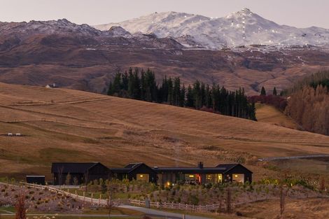Photo of property in 38 Station Rise, Dalefield, Queenstown, 9371