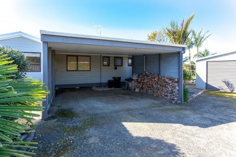 Photo of property in 59 Hahei Beach Road, Hahei, Whitianga, 3591