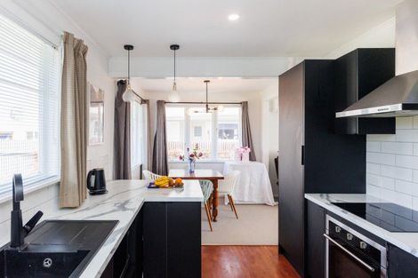 Photo of property in 17 Peters Avenue, Cloverlea, Palmerston North, 4412