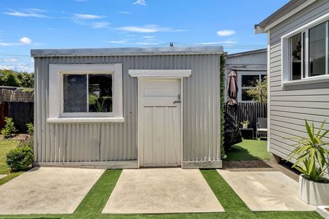 Photo of property in 14 Lowther Street, Whanganui, 4500