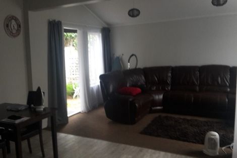 Photo of property in 1/101 Eversleigh Road, Belmont, Auckland, 0622