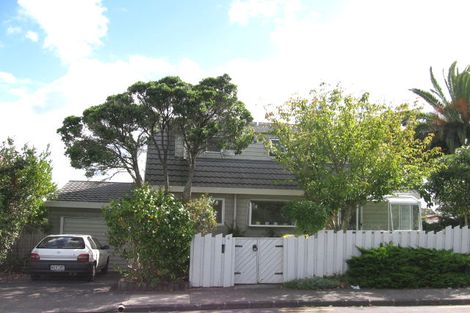 Photo of property in 4 Keru Place, Te Atatu South, Auckland, 0610