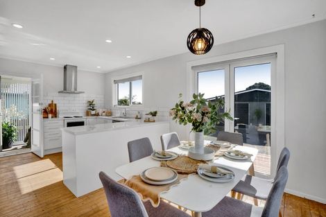 Photo of property in 1141 Devon Road, Bell Block, New Plymouth, 4373