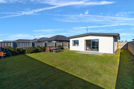 Photo of property in 32 Hodgkinson Road, Pegasus, 7612