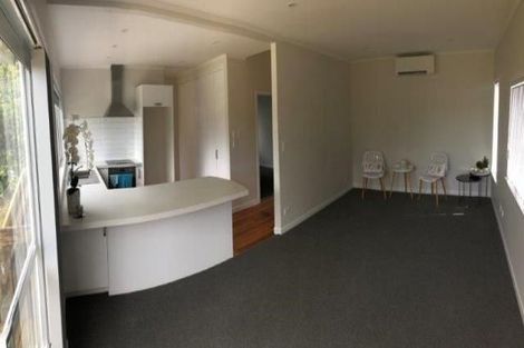 Photo of property in 33 Alma Road, Milford, Auckland, 0620