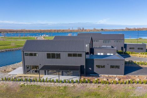 Photo of property in 203 Lake Hood Drive, Huntingdon, Ashburton, 7774