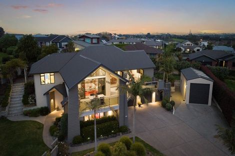 Photo of property in 22 Haden Place, Omokoroa, 3114