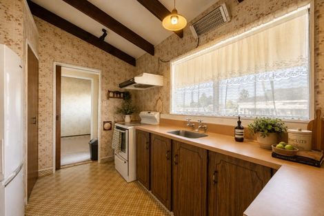 Photo of property in 2 Stiles Avenue, Waipukurau, 4200