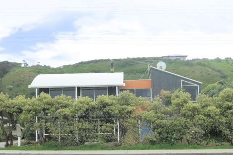 Photo of property in 56 Moana Road, Okitu, Gisborne, 4010