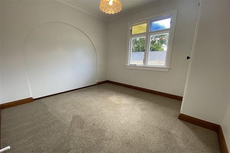 Photo of property in 36 Rangatira Road, Birkenhead, Auckland, 0626