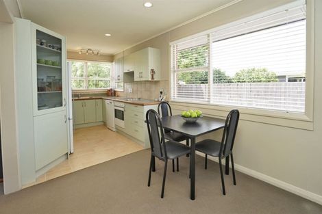 Photo of property in 10 Pulham Crescent, Queenwood, Hamilton, 3210