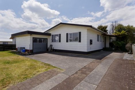 Photo of property in 97 Richmond Avenue, Richmond Heights, Taupo, 3330