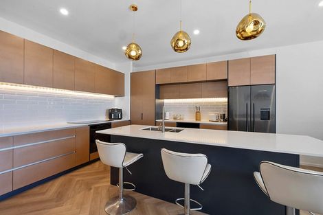 Photo of property in 250b Courtenay Street, Strandon, New Plymouth, 4312