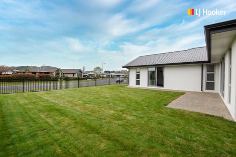 Photo of property in 8 Kinloch Place, Mosgiel, 9024