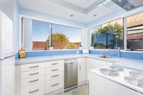 Photo of property in 2/279 Sawyers Arms Road, Bishopdale, Christchurch, 8053