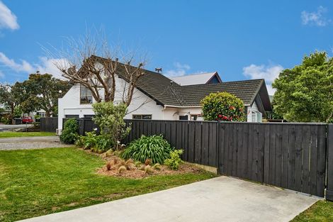 Photo of property in 407 Muritai Road, Eastbourne, Lower Hutt, 5013