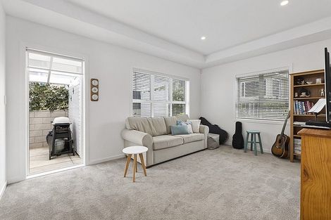 Photo of property in 26 Beach Road, Castor Bay, Auckland, 0620