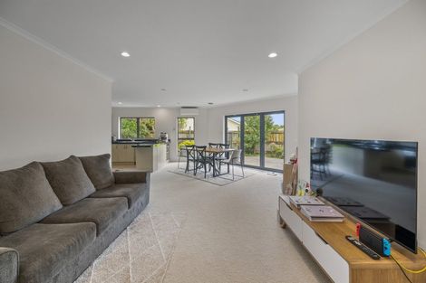 Photo of property in 219 Frimley Oaks, Frimley, Hastings, 4120