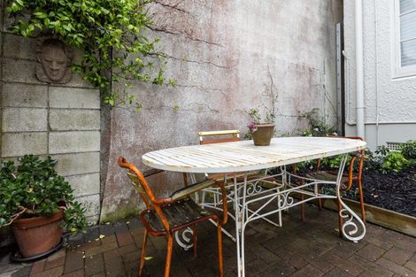 Photo of property in 541a Marine Parade, Napier South, Napier, 4110