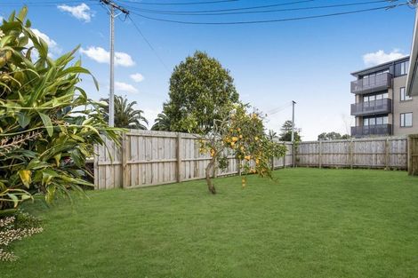 Photo of property in 1/24 Alfriston Road, Manurewa East, Auckland, 2102