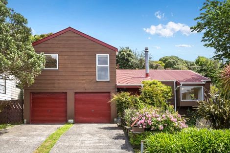 Photo of property in 6 Bowline Place, Whitby, Porirua, 5024