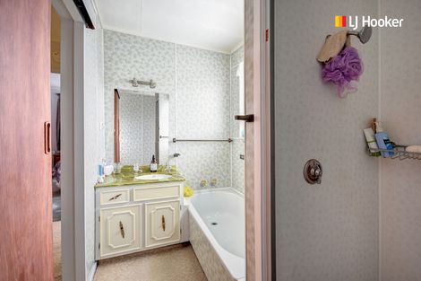 Photo of property in 70a Marion Street, Macandrew Bay, Dunedin, 9014