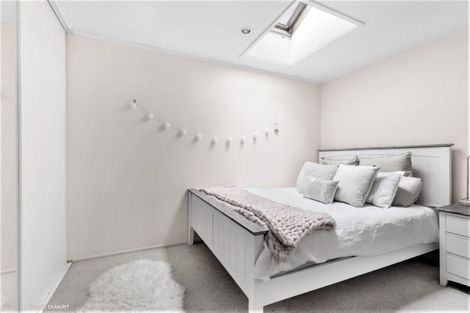 Photo of property in 28/8 Girton Terrace, Mount Cook, Wellington, 6021