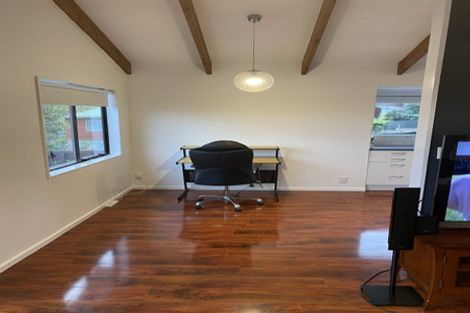 Photo of property in 35 Rhinevale Close, Henderson, Auckland, 0612