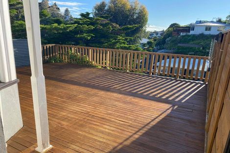 Photo of property in 70 Shakespeare Road, Bluff Hill, Napier, 4110