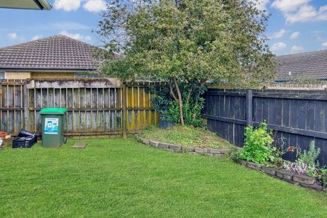 Photo of property in 2/9 Applewood Drive, Henderson, Auckland, 0612