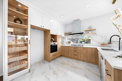 Photo of property in 50 Hari Road, Karaka, 2113