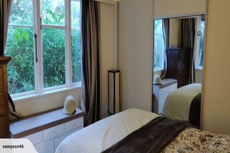 Photo of property in 140 Nicholson Road, Khandallah, Wellington, 6035