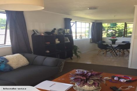 Photo of property in 9 Denarius Lane, Glendene, Auckland, 0602