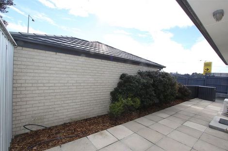 Photo of property in 2/162 Wainoni Road, Avondale, Christchurch, 8061