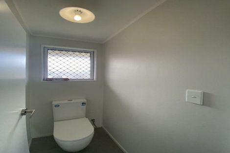 Photo of property in 1/55 Fruitvale Road, New Lynn, Auckland, 0600