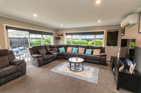 Photo of property in 51 Grovedale Square, Wainuiomata, Lower Hutt, 5014