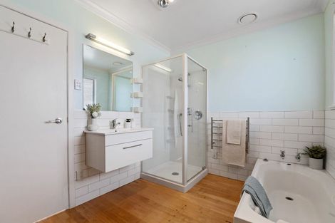 Photo of property in 13 Iles Road, Lynmore, Rotorua, 3010