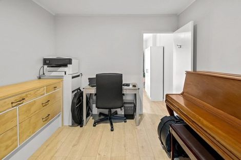 Photo of property in 1/3 Beaumaris Way, Conifer Grove, Takanini, 2112